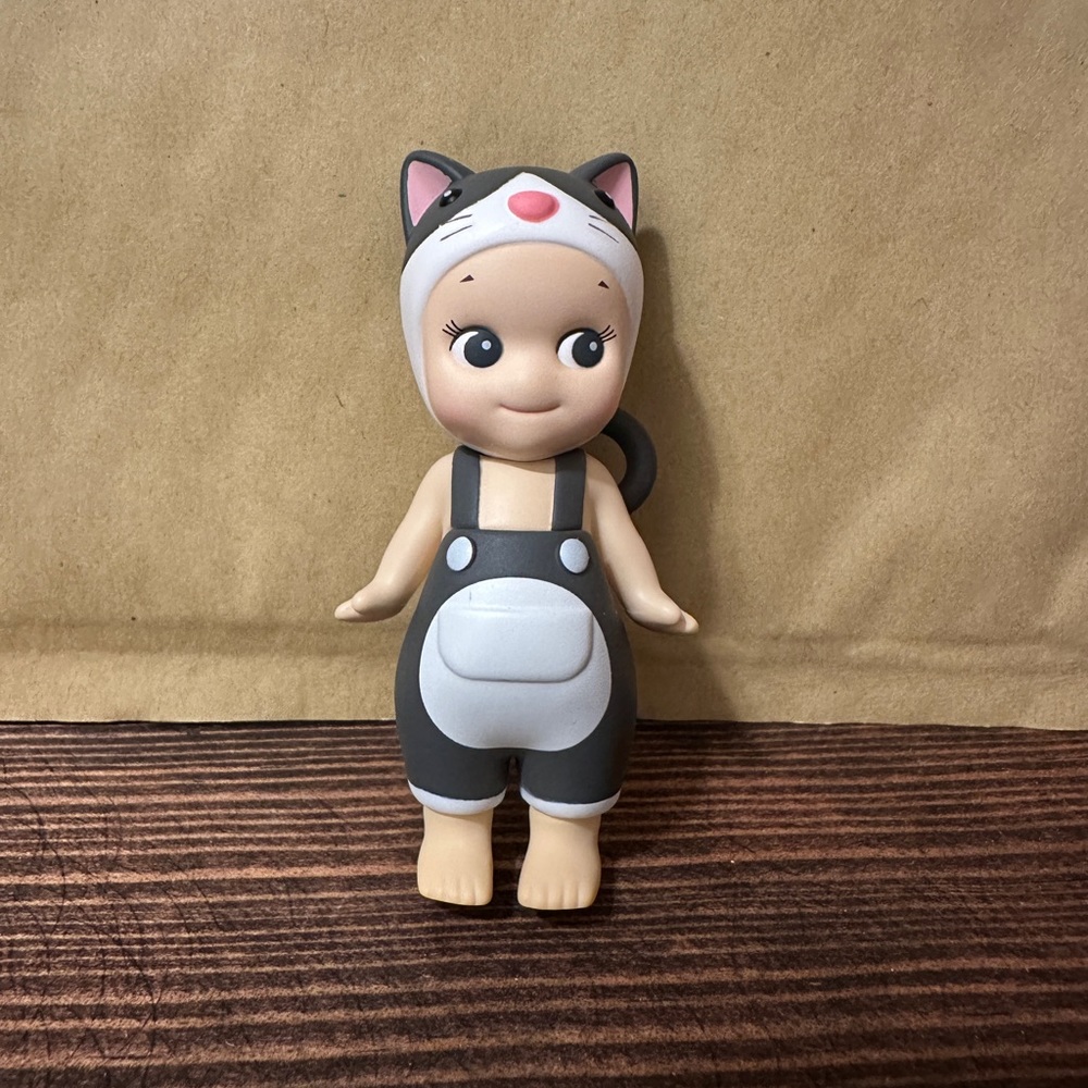 Sonny Angel Tuxedo Cat Life Series